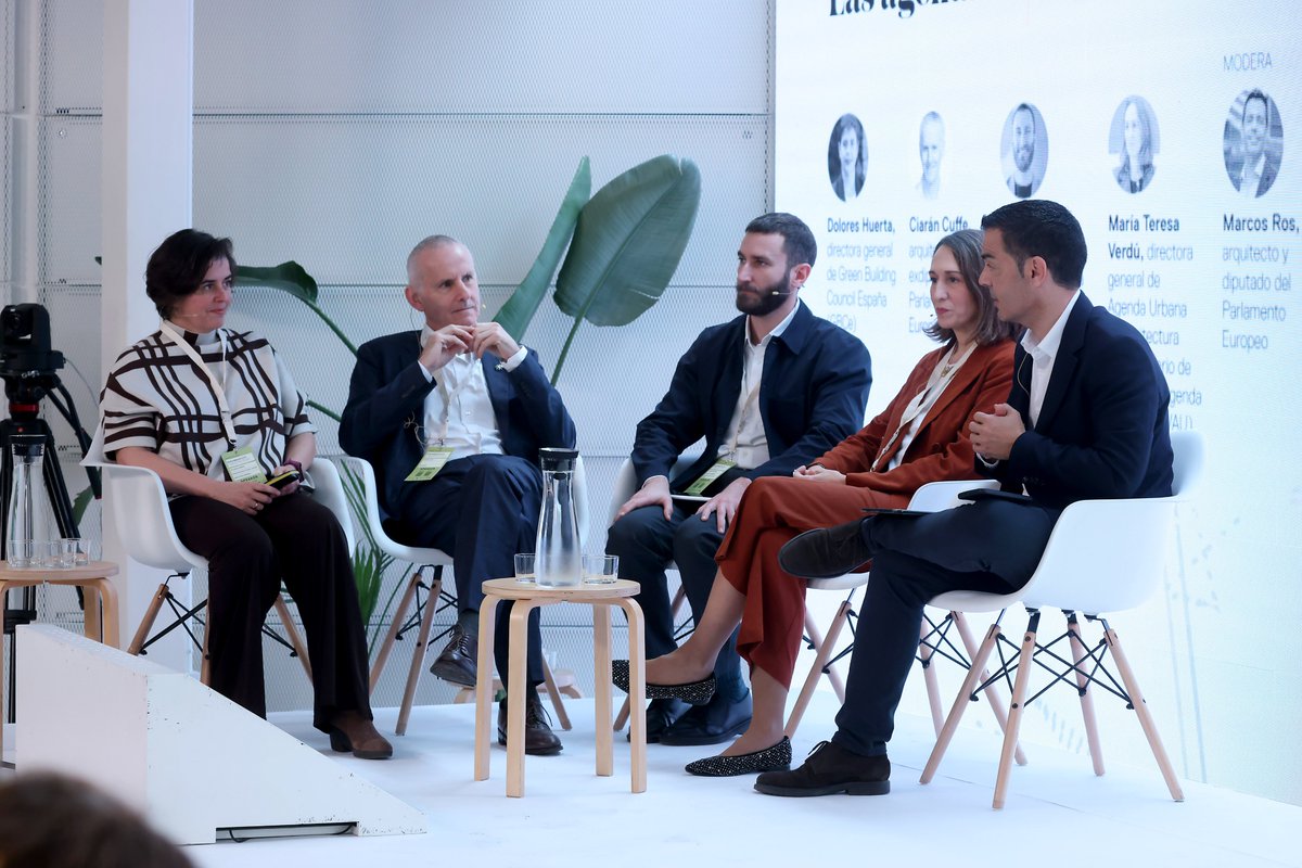 CSCAE's tweet image. Ya puedes disfrutar de todas las sesiones completas de la 3ª edición de #DescarbonizandoArquitectura. ¡Un plan ideal para ponerte al día y profundizar en tus conocimientos sobre descarbonización durante estas vacaciones!

arquitectes.cat/es/descarboniz…