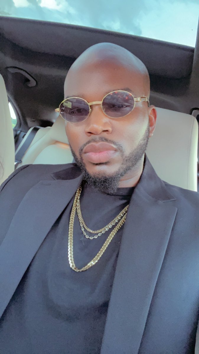 Toutes les personnes qui auront cette photo en PP et qui retweet ce tweet, envoyez vos OM et MOMO !! les PP Rostou 🧑🏾‍🦲🧑🏾‍🦲🧑🏾‍🦲 Lucky Friday