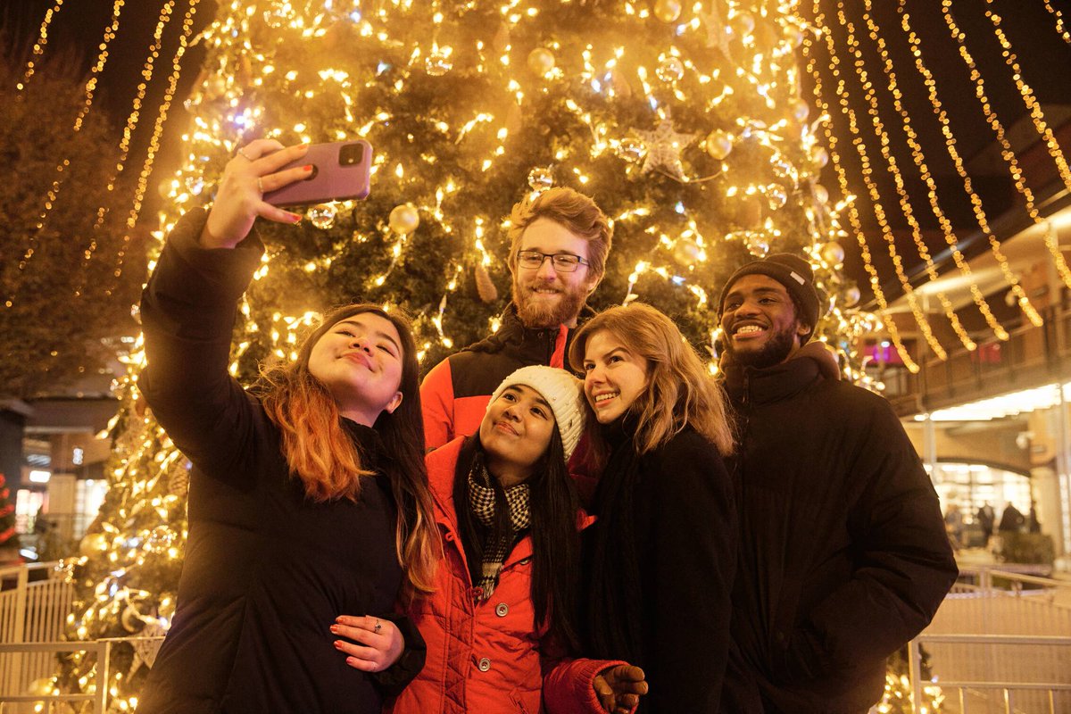 As the festive season approaches, please note that the Alumni, Sponsorship and Partnership Team will be out of the office until 2 January. 

For more information about university services over the holidays, please see this website: myport.port.ac.uk/my-course/holi…