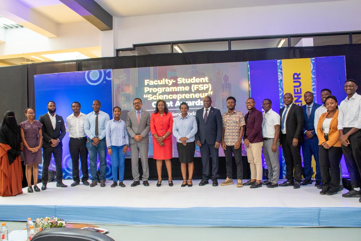 UnipodMalawi's tweet photo. FSP "Sciencepreneur" Grant Awards 2024! 🎉

On Dec 19, UNIPOD @ MUBAS celebrated innovation under the theme "Innovate, Empower, Create."

Congrats to all winners &amp; participants! 💡
Details 👉 https://t.co/UwXlT1rgoN
#Innovation #FSP2024 #UNIPOD #MUBAS #Sciencepreneur @undpmalawi https://t.co/Cvo7u3pzlE