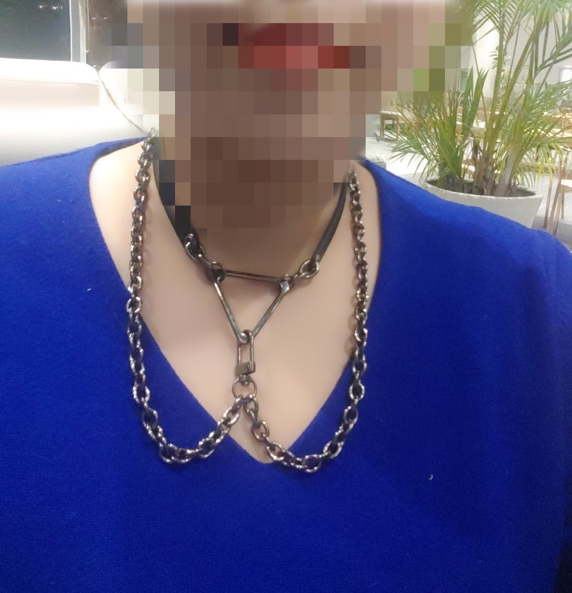 어제 받은 브컨체인초커 💓
오빠랑 있을 때 처음 착용하고파서 하루를 버텼다는 !!
기다리고 기다렸는데 기다린 보람이 있네요 ㅎ 
너무 취향저격 ♥
낮밤오빠 예쁘게 만들어 주셔서 감사해요 ♥♥
<a href="/NOTBAM69/">NOTBAM</a> #브컨체인초커 #낮저밤이