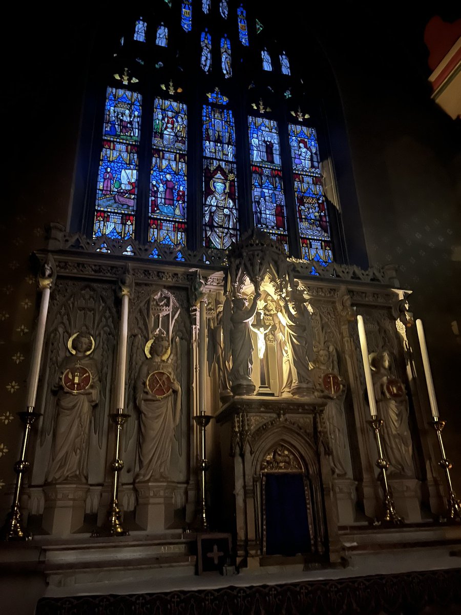 Christmas Mass Times
Tuesday 24th Dec
Christmas Eve
1st Vespers of Christmas at 6pm
Carols from 11.30pm, Blessing of the Crib and Proclamation followed by  Midnight Mass
Christmas Day
8am Mass
11am Solemn Mass