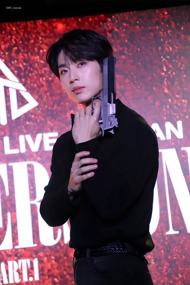 OND_karam's tweet photo. 241220 RELEASE EVENT 

지환이 이 온도차 뭐지 🤣

#제이 #JAY #ジェイ
#ASC2NT #어센트
#conversion_part1 
#Sweet_Devil

@jay940331 https://t.co/RwqHvxqdEY