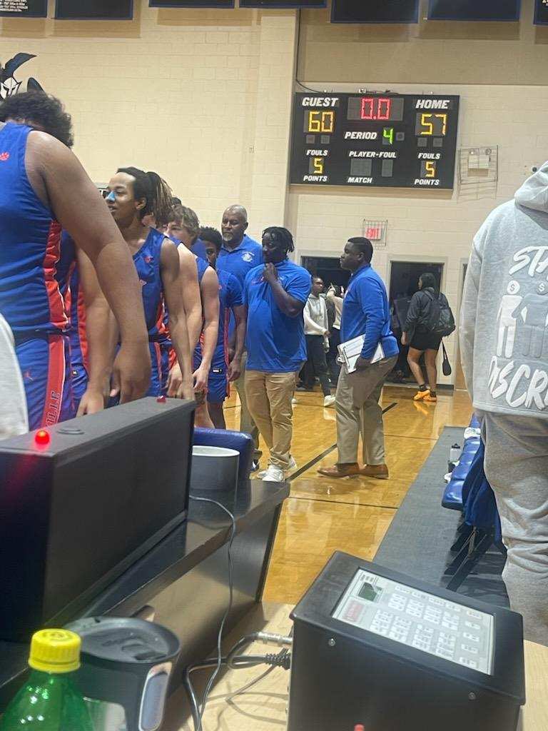 Pack Basketball starts off conference play 1-0 with an exciting win over Heide Trask, 60-57! Go Pack! 🐺🏀