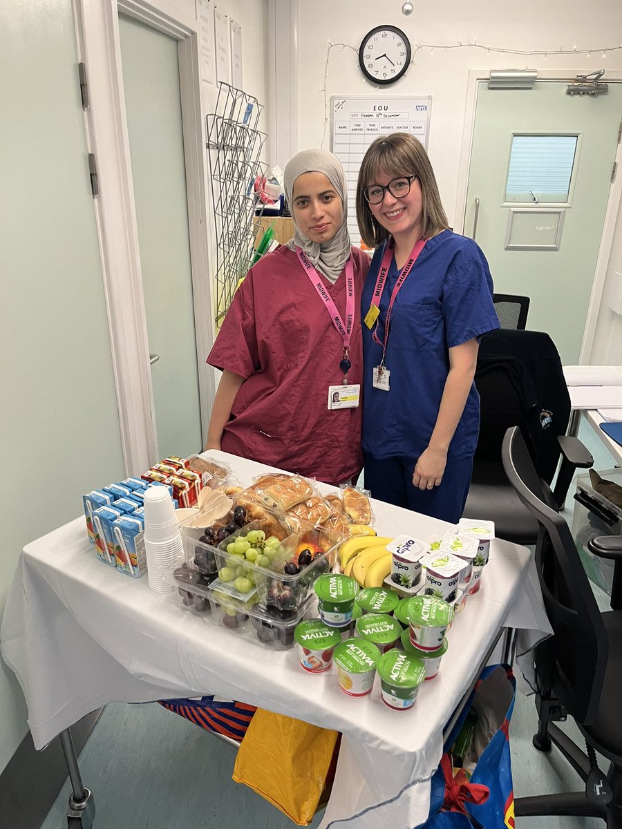 huhmaternity's tweet photo. Christmas breakfast round for the teams. Wishing all Maternity and Neonatal Teams a wonderful Christmas and a happy holiday 🎅🏻🎄❄️ https://t.co/IGUmUmHahr