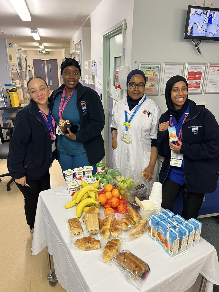Christmas breakfast round for the teams. Wishing all Maternity and Neonatal Teams a wonderful Christmas and a happy holiday 🎅🏻🎄❄️