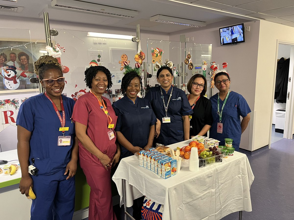 huhmaternity's tweet photo. Christmas breakfast round for the teams. Wishing all Maternity and Neonatal Teams a wonderful Christmas and a happy holiday 🎅🏻🎄❄️ https://t.co/IGUmUmHahr