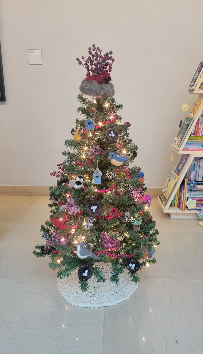 metaphoralaura's tweet photo. Christmas has been Christmas-ing around here. #Booth12 #Cookies #WadsworthAtheneum https://t.co/WR179CTUSm