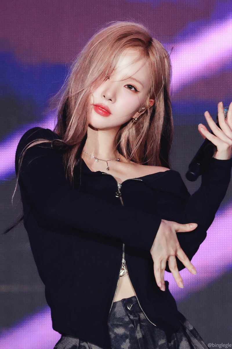 binglegle's tweet photo. 241018
#비비지 #VIVIZ #은하 https://t.co/86iGUqVP4o