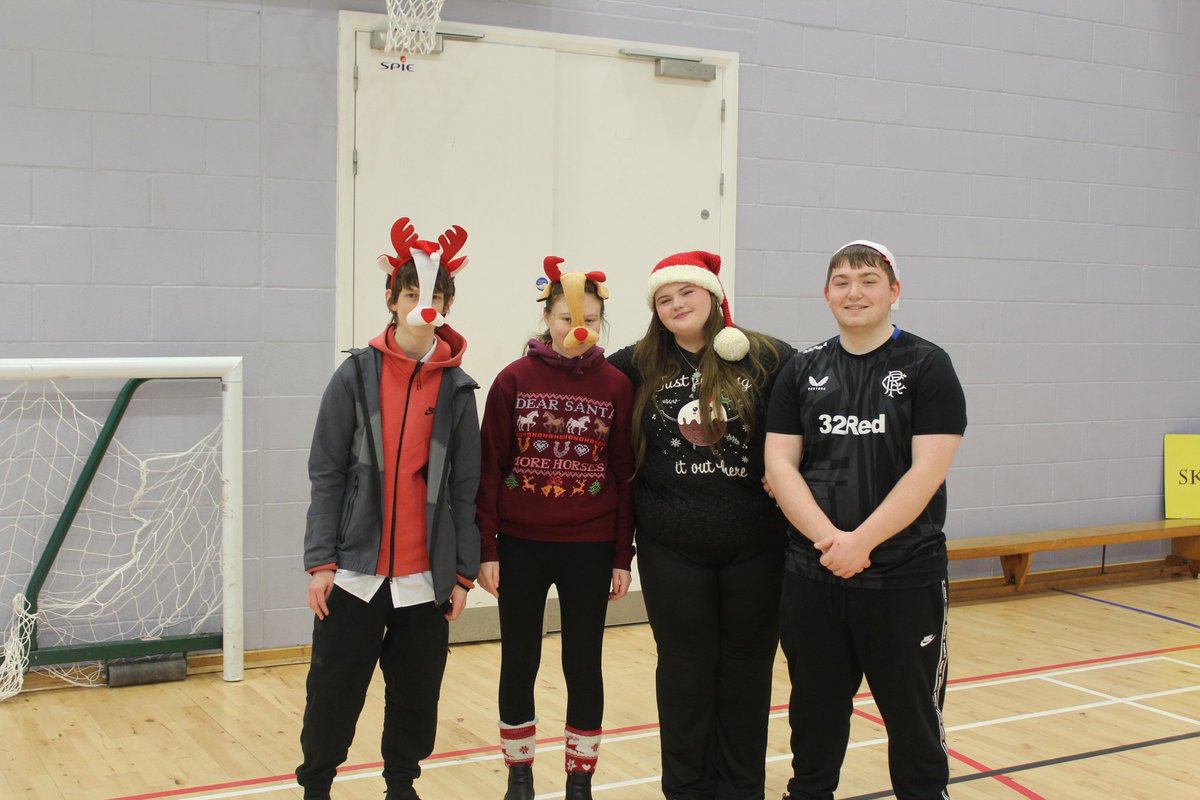 LeadershipUgs's tweet photo. Well done to the 5D Leadership team for organising  fantastic Santa Dash this week! 🎅🎄🏃‍♀️ https://t.co/uDQRoUP7Hr