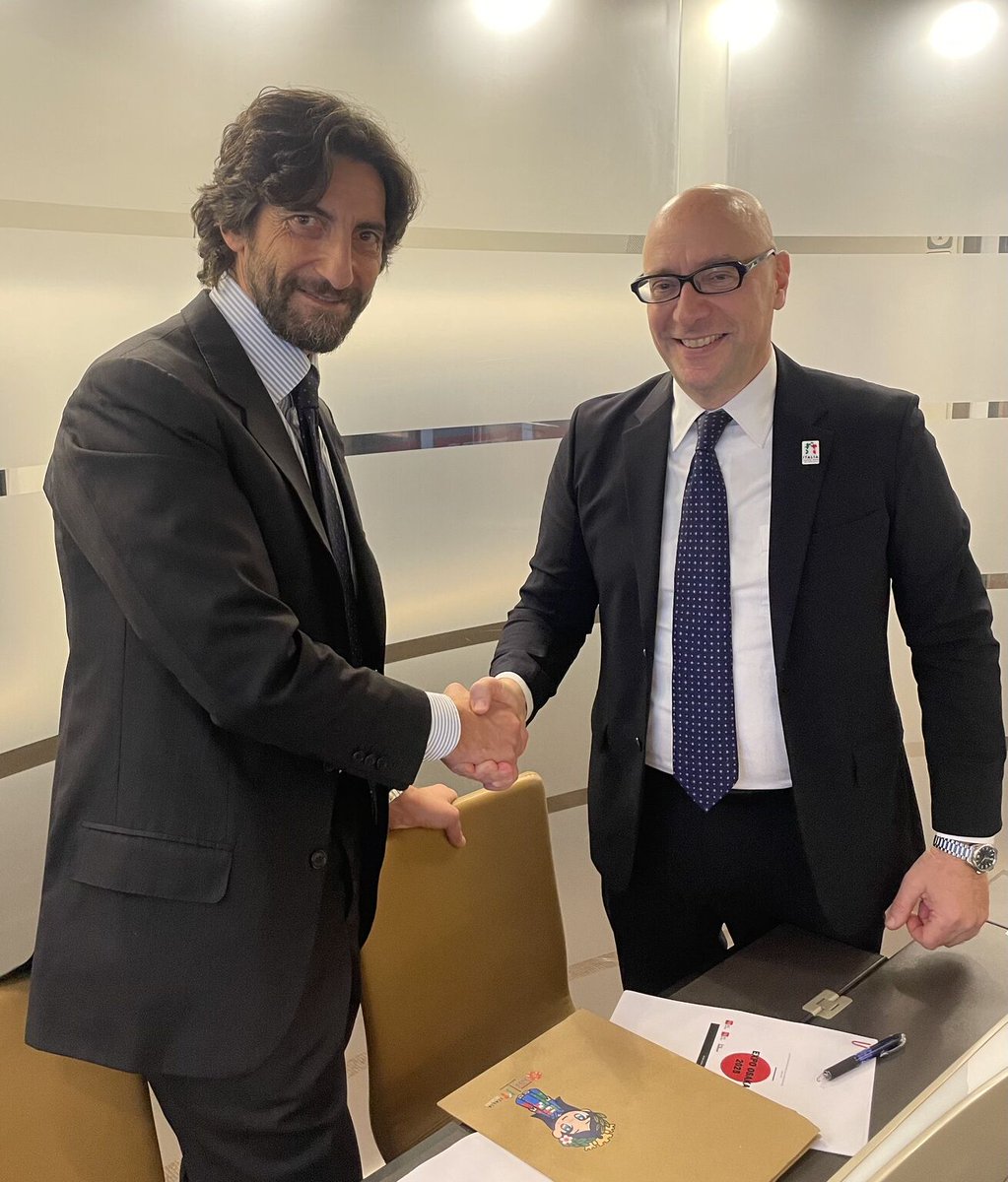 ItalyExpo2025's tweet photo. Siglata Partnership tra Padiglione #Italia a #Expo2025 #Osaka e @Gruppo24ore . Il Gruppo 24 ORE sarà mediapartner dell’iniziativa per contribuire a divulgare cultura dell’eccellenza d’impresa, sostenibilità e innovazione come strumento per affrontare le sfide del futuro. https://t.co/Myf9NDfwTU
