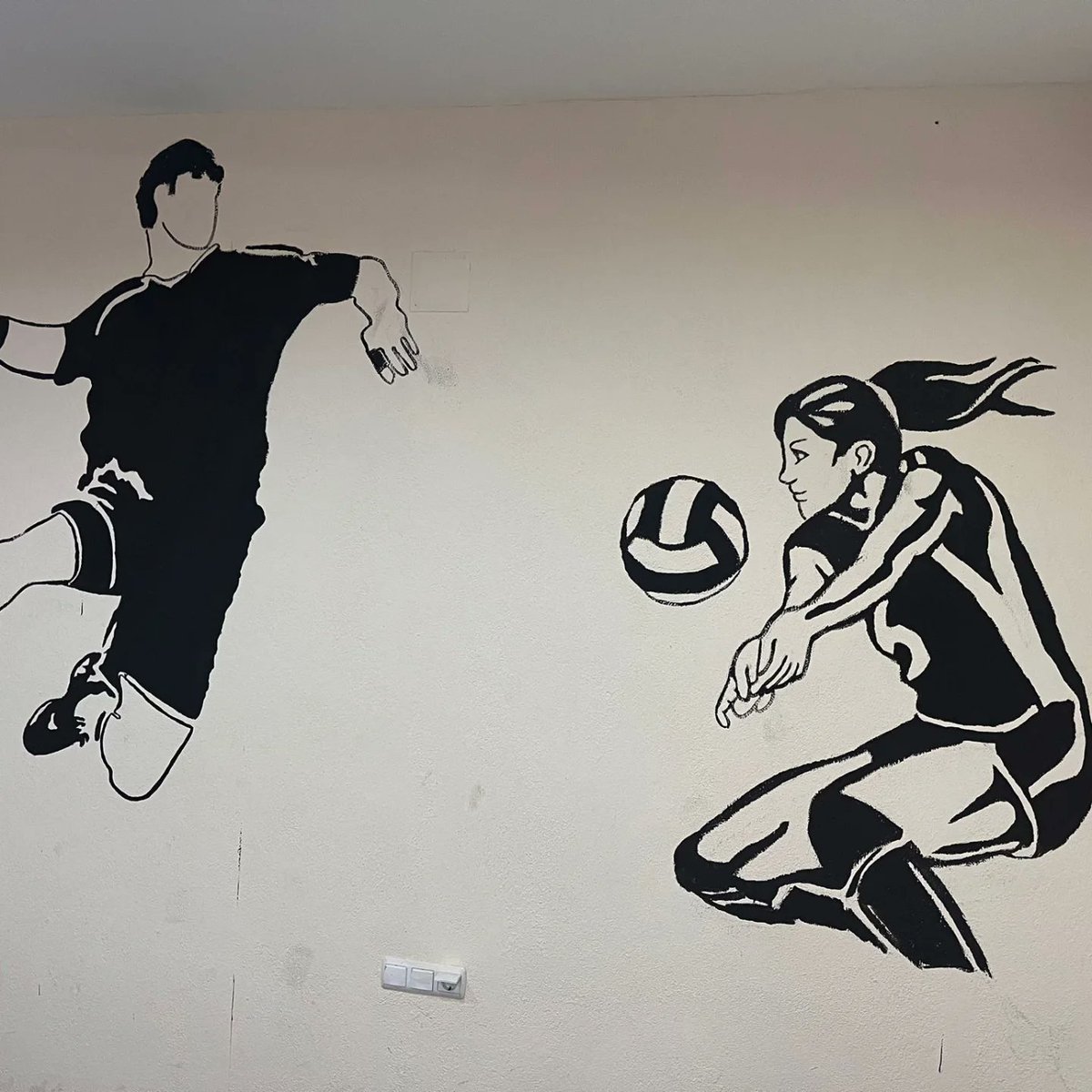 GSB_NazilliGM's tweet photo. Bugün gönüllü gençlerimizle birlikte Buharkent İlçe Ve Spor Müdürlüğünün duvarlarını boyadık. 🖌️🎨✨ https://t.co/8opIoHnkzt