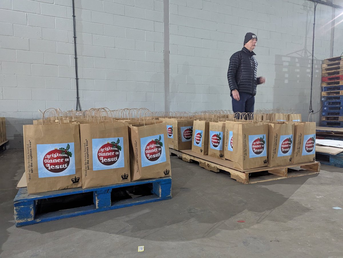 🎄❄️ Christmas Dinner on Jesus 2024 🎄❄️

We had a great day yesterday packing our 400 single person household hampers! We're so grateful to everyone for such a great week - not only has everyone been enthusiastic, there's been such a great atmosphere when packing! 🙌