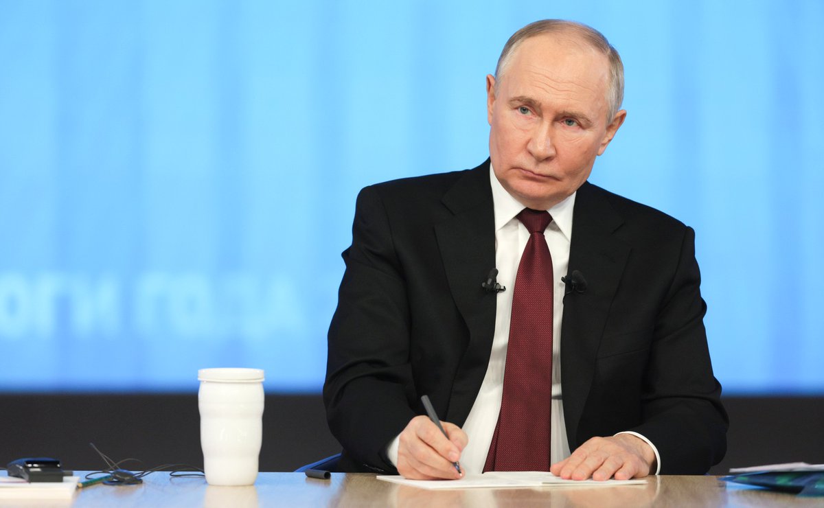 EmbassyofRussia's tweet photo. 🎙️ President Vladimir #Putin:
💬"There are people in Ukraine who we can talk to; there are many of such people who are dreaming, together with us, about liberating their country from the neo-Nazi regime."
#PutinPresser