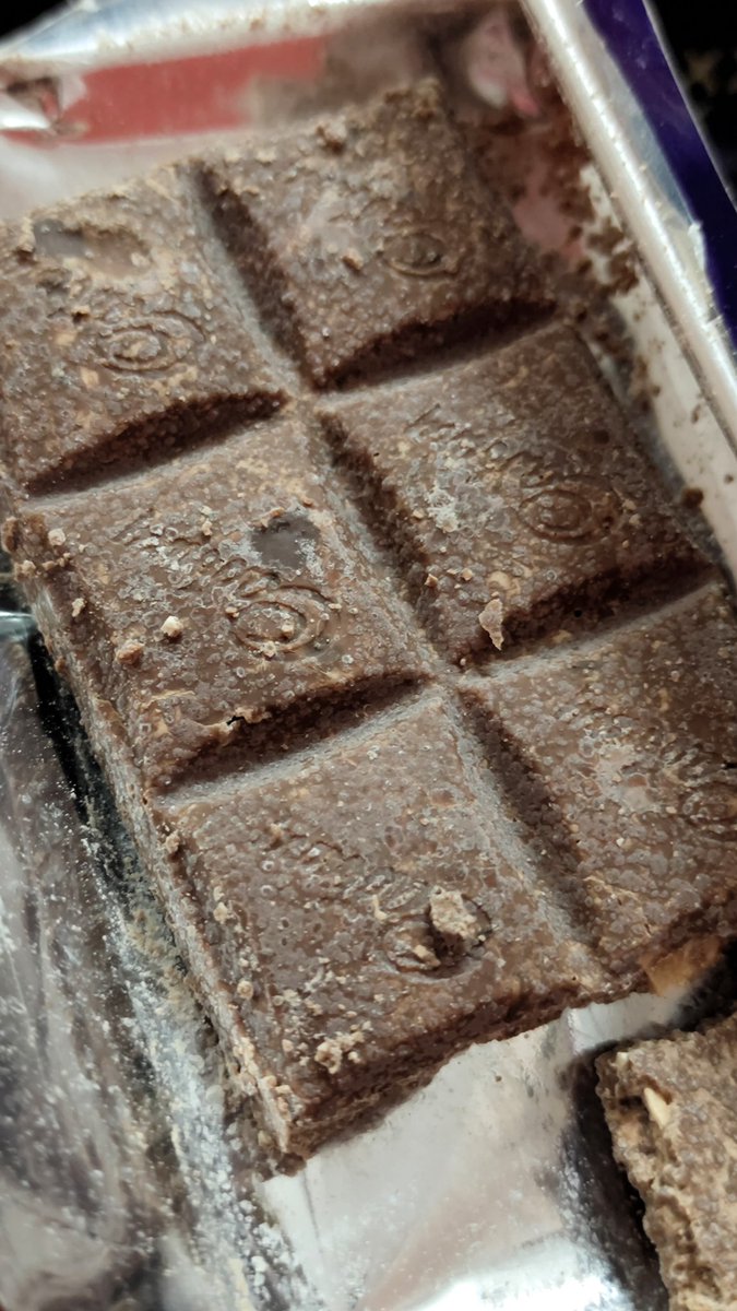 slashandhyphen's tweet photo. @DairyMilkIn Wonder what's up with these? https://t.co/QLy0U4mr5k