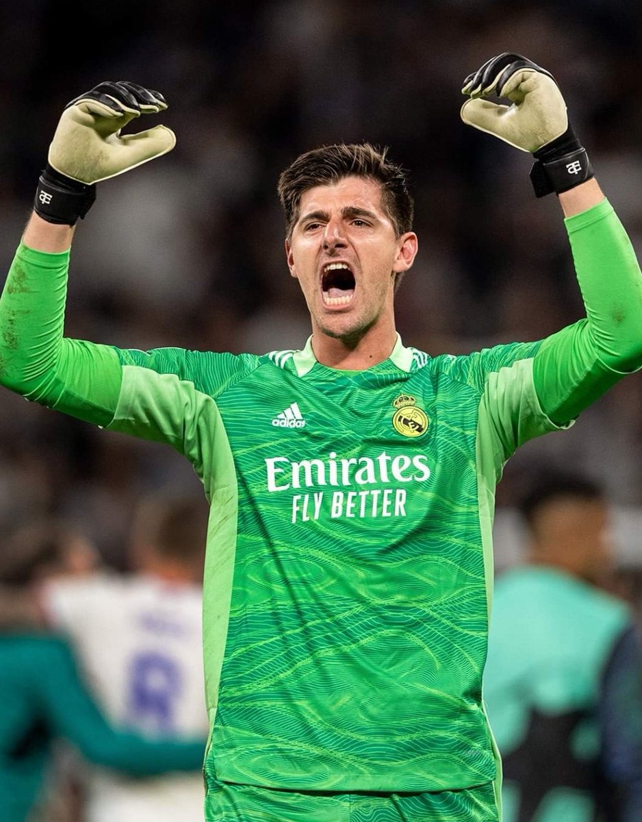 (fan) REAL MADRID FANS 🤍 tweet media