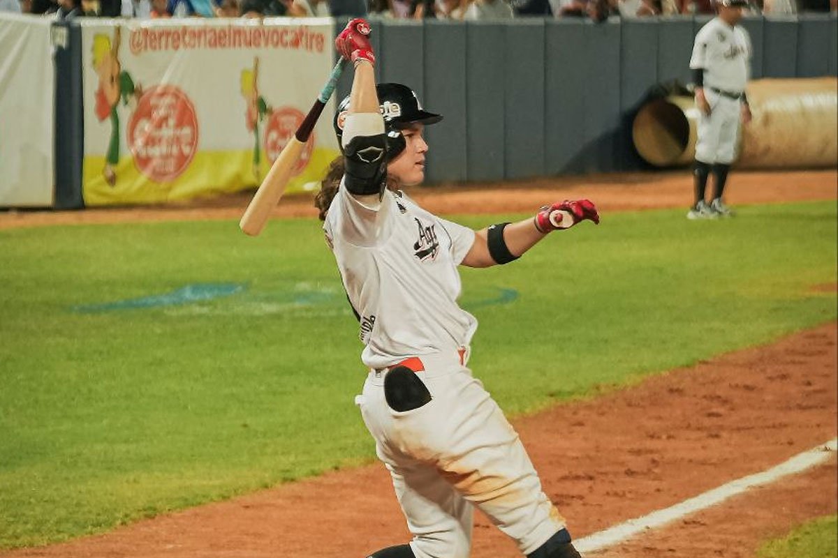 El round robin espera por el último clasificado.

Tras la jornada del jueves, <a href="/labarrabrava/">Bravos de Margarita</a> y <a href="/Magallanes_bbc/">Magallanes BBC ⚓️⚾️</a> se unieron a <a href="/CardenalesDice/">Cardenales de Lara</a> y <a href="/aguilasdelzulia/">Águilas del Zulia</a> como los conjuntos con cupo asegurado a la siguiente ronda del torneo.

📷: @lvbp_oficial

#ByMSport #LVBP #RoundRobin