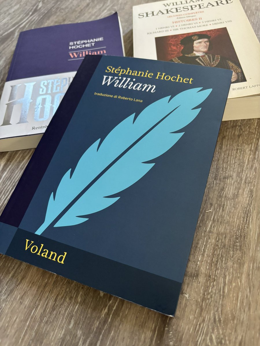 StephanieHochet's tweet photo. #William arrive en Italie 🇮🇹 grâce aux éditions #Voland
Merci à Roberto Lana pour la traduction !
🙏 et belle route à William qui a imaginé tant d’histoires en Italie.
#roman
#théâtre #Italie #shakespeare #traduction #Voland #lesannéesperdues https://t.co/nnpIR7IlFQ