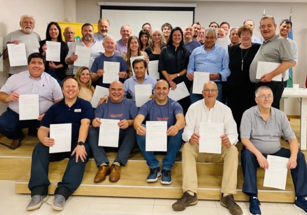 El consejero de FECOFE y presidente de Cerealcoop Ltda., Sebastián Anta, concluyó esta semana la Diplomatura Superior en Estudios Cooperativos que cursó desde el mes de marzo en la Escuela de Altos Estudios Cooperativos (EACOOP), en el Centro Integral (CIC) de <a href="/Fedecoba/">Fedecoba</a>.