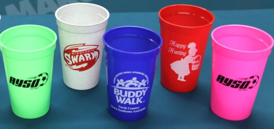 DecentCustom.com tweet media