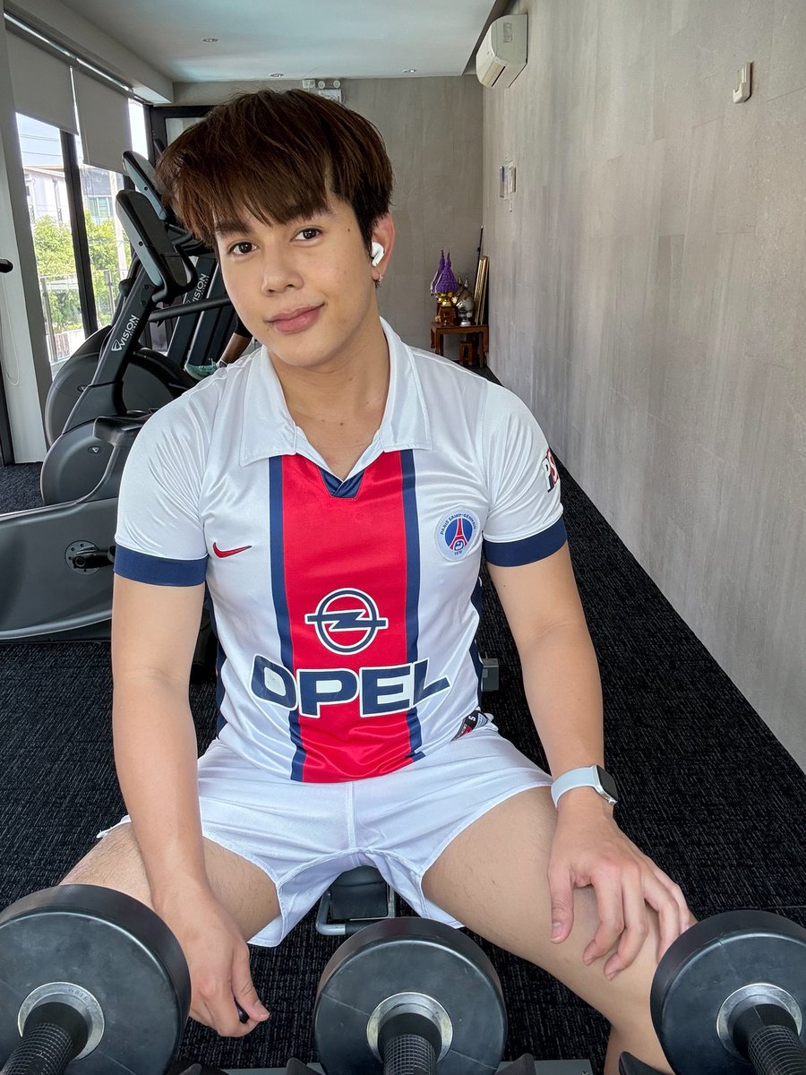 man (@manwattha) on Twitter photo 