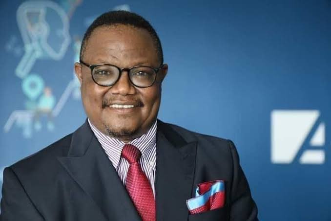 Niweke wazi pasipo kupepesa macho. Sipendi UNAFIKI. Ninamsapoti Adv. TUNDU A. LISSU kuwa Mwenyekiti wa CHADEMA Taifa. Lissu ni kiongozi wa mfano &amp; watu wa aina yake hutokea kwa nadra sana. Niwasihi sana wapigakura, msifanye SIASA kwenye hili. Lissu ndiye mtu anafaa kwa sasa.