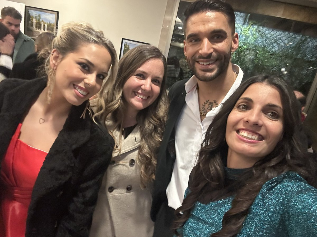 De vuelta a casa con resaquita emocional. Sabía que eran maravillosos, pero han superado mis expectativas 🥰🥰 Los quiero súper!💜💜 #Violedi #Violedi20D