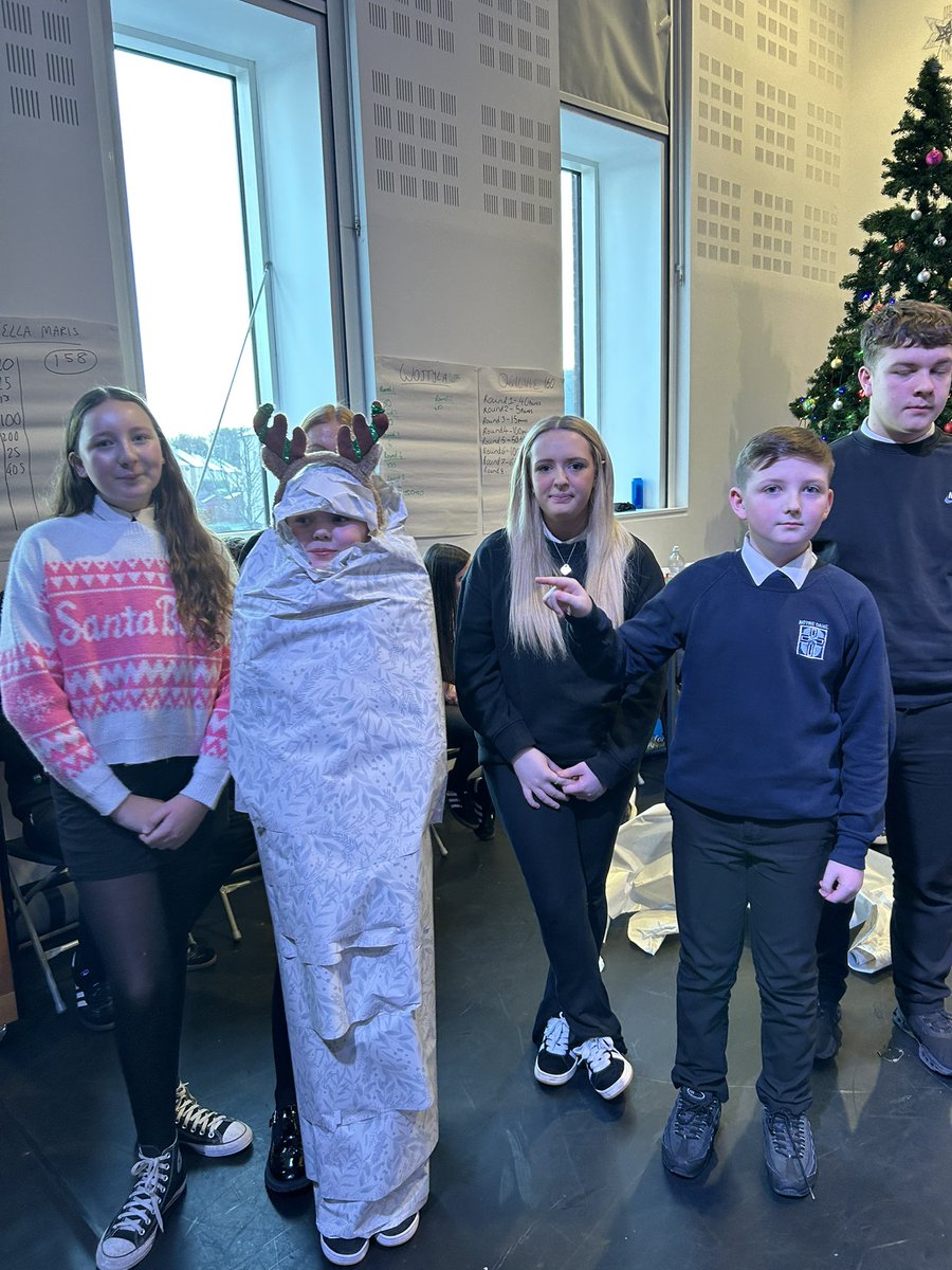 GuidanceNdhs's tweet photo. That’s a wrap on our @ndhs1 Festive House Games! Winner to be announced at Panto this afternoon. Well done to all our participants and House Ambassadors! 👏🏻 https://t.co/U2TCF6wjCh