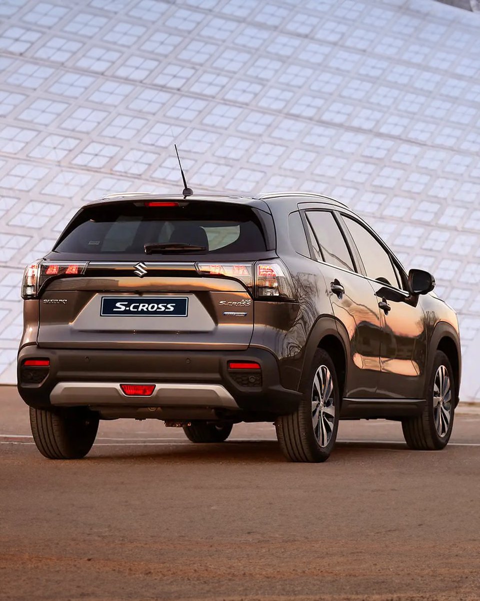 Suzuki S-Cross, göz alıcı tasarımı, Akıllı Hibrit Teknolojisi ve ALLGRIP 4x4 sürüş keyfi bir arada!​
​
#Suzuki #4x4Uzmanı #SCross #Hibrit