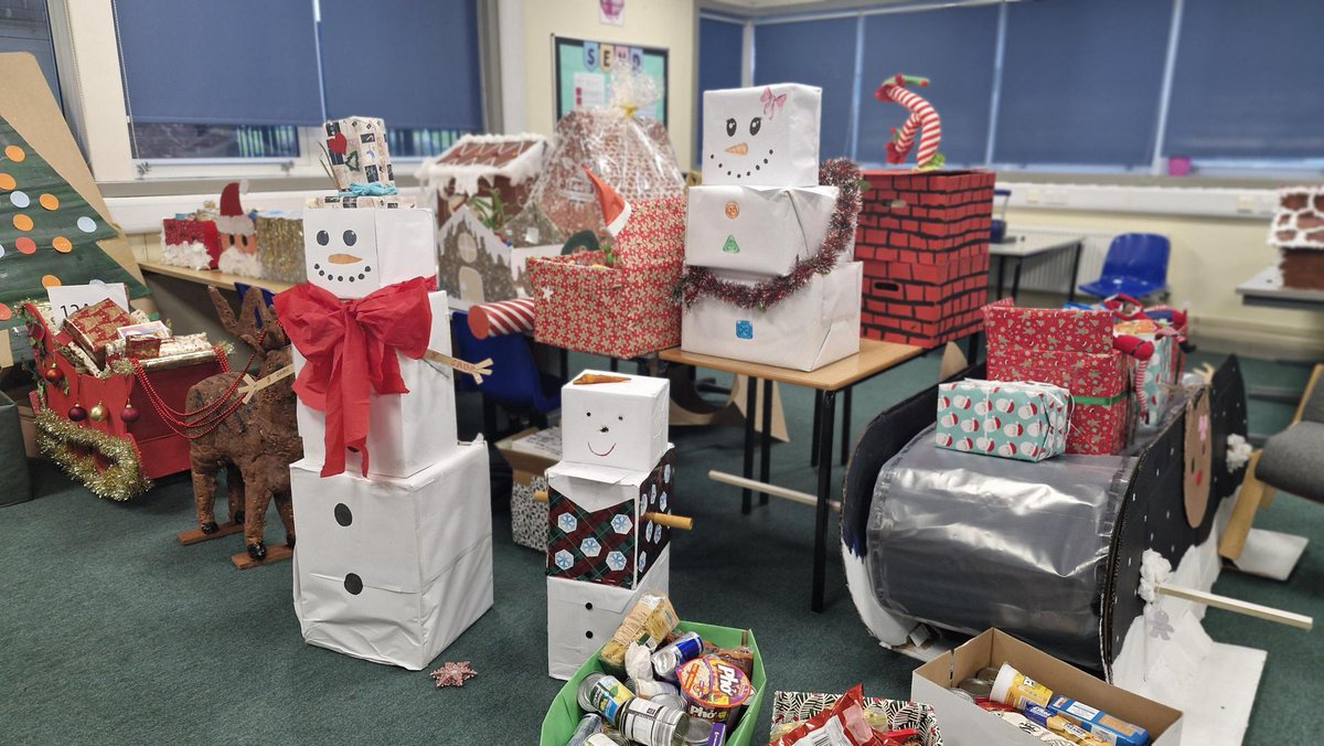 This week, we held a competition, inviting form groups to create festive hampers for delivery to Cathedral Food Store. 
We also hosted our annual Christmas Concert! We were amazed by the levels of talent that were displayed from our students, and we would like to thank them!