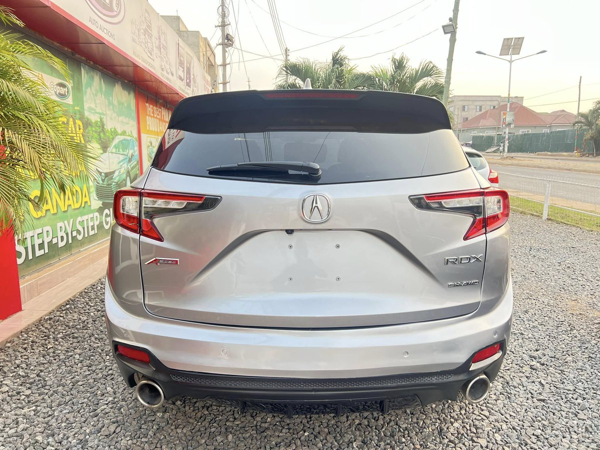 AutonationGhana's tweet photo. A client gifted her husband his dream car this festive season🎊. At AutoNation Ghana Limited, we help make your car dreams come true, from luxury rides to SUVs we've got you covered. Visit us or call 0247116494 and drive your dream home! 🚗✨ #autonation #christmas2024 #newyear https://t.co/sqPaR7yvsd