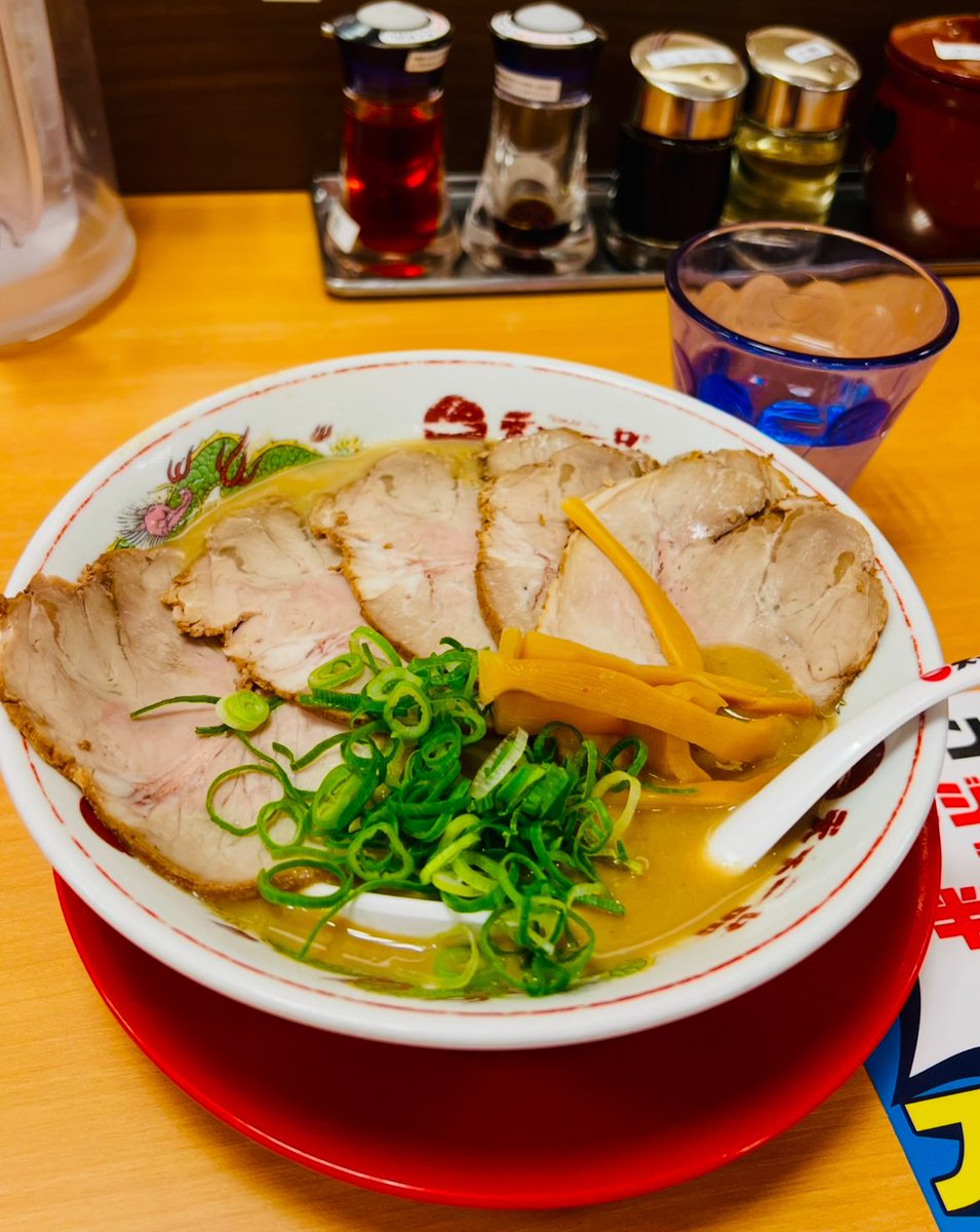 k_16843's tweet photo. 映画を観る前に食べすぎて前半は睡魔との戦いでした(  ˙꒳​˙  )帰り道の川越で
#KOCLIMAX2024 バスを見かけました。詳しくないのですがカッコよかったので証拠写真⸌⍤⃝⸍
#天下一品こってり並♡ https://t.co/Adpx56ByBb