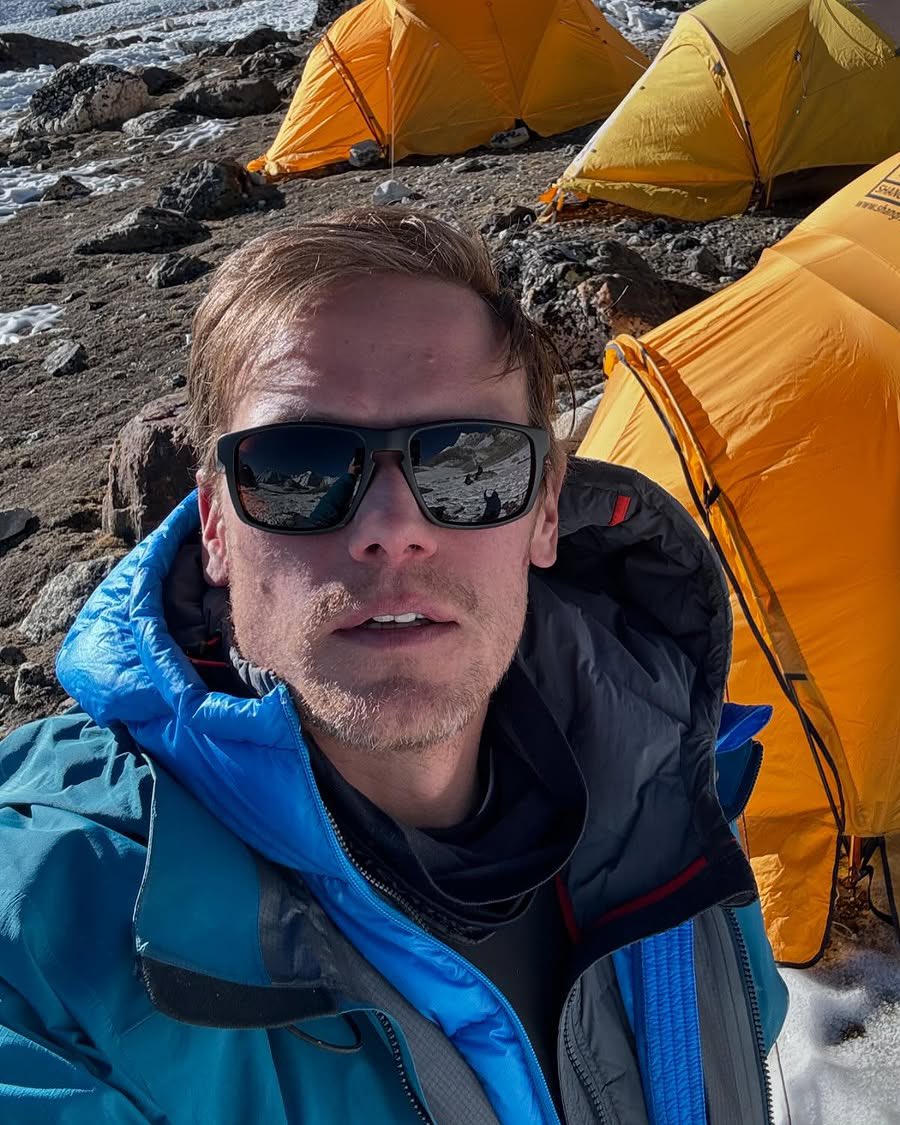 His hair..he's so cute🥹
#SamHeughan