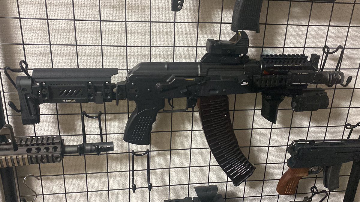 tyrebitz's tweet photo. #ミリタリー物販
lct aks74un
Zenitカスタム
内部は電子トリガータイタン　DSGギアが組み込んでいます
六万送別　東京で手渡しも可　
図のマガジン以外　ノーマルマガジン三本付き https://t.co/4OftUIzdKY