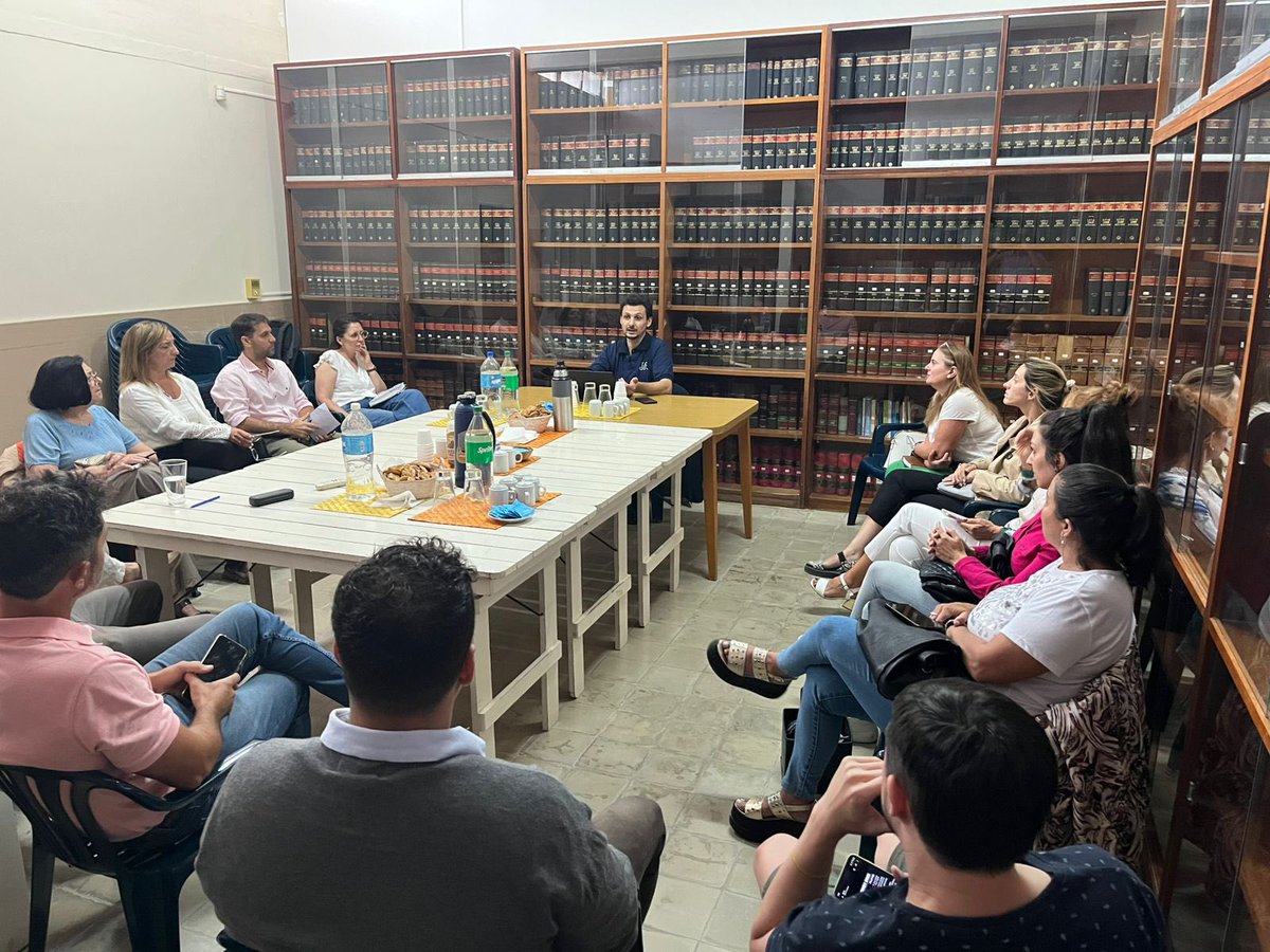 abogadosMJ's tweet photo. 🙌 Agradecemos a colegas e interesados por compartir la jornada de #formacióncontinua.

#ColegioDeAbogados #MarcosJuárez #CorralDeBustos #abogados #abogadas #abogacía https://t.co/eMZrq3Nnal