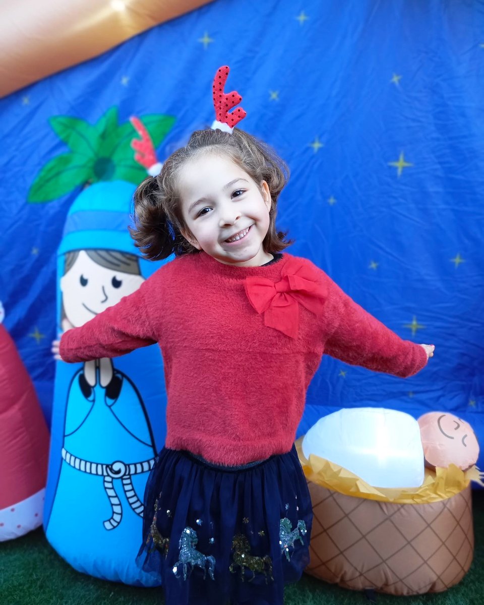 Hoy es el último día de cole antes de las vacaciones y lo hemos celebrado con el Día del Jersey Navideño 🎅🧥. Risas, villancicos y mucho espíritu festivo para despedir el trimestre por todo lo alto. ¡Felices fiestas 🎶❄️!  #JerseyNavideño #vacaciones #navidad #postoftheday