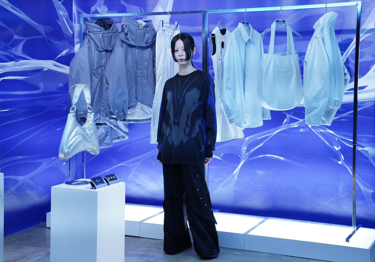 pop-up store
"chloma Physical Store in Laforet HARAJUKU"

開催中です.ラフォーレ原宿2Fにて1月3日まで.
Now open at 2F Laforet Harajuku, through Jan.3rd.