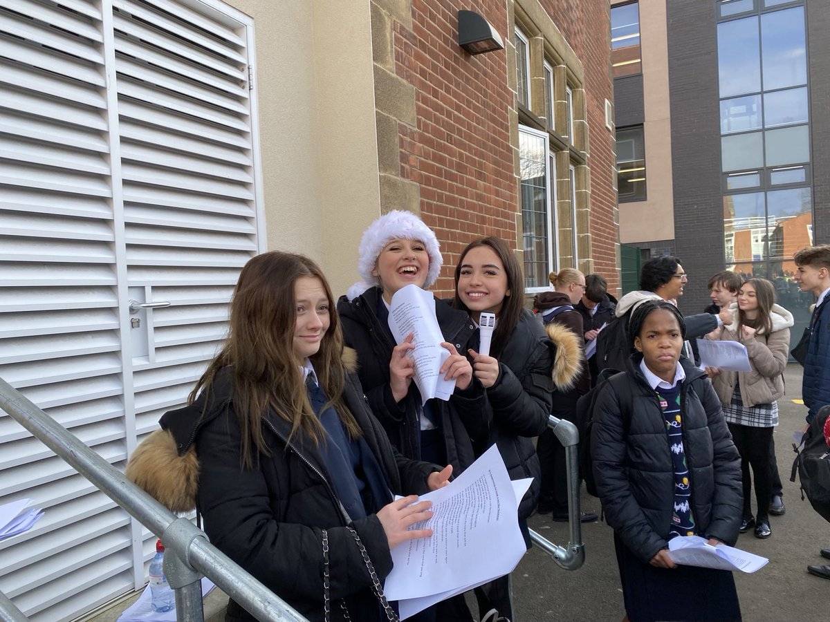 BCHSupdates's tweet photo. A brilliant Christmas Carol sing-a-long today to celebrate the end of term 🔵🎄🎅🏻 https://t.co/MeuSnPgpuO