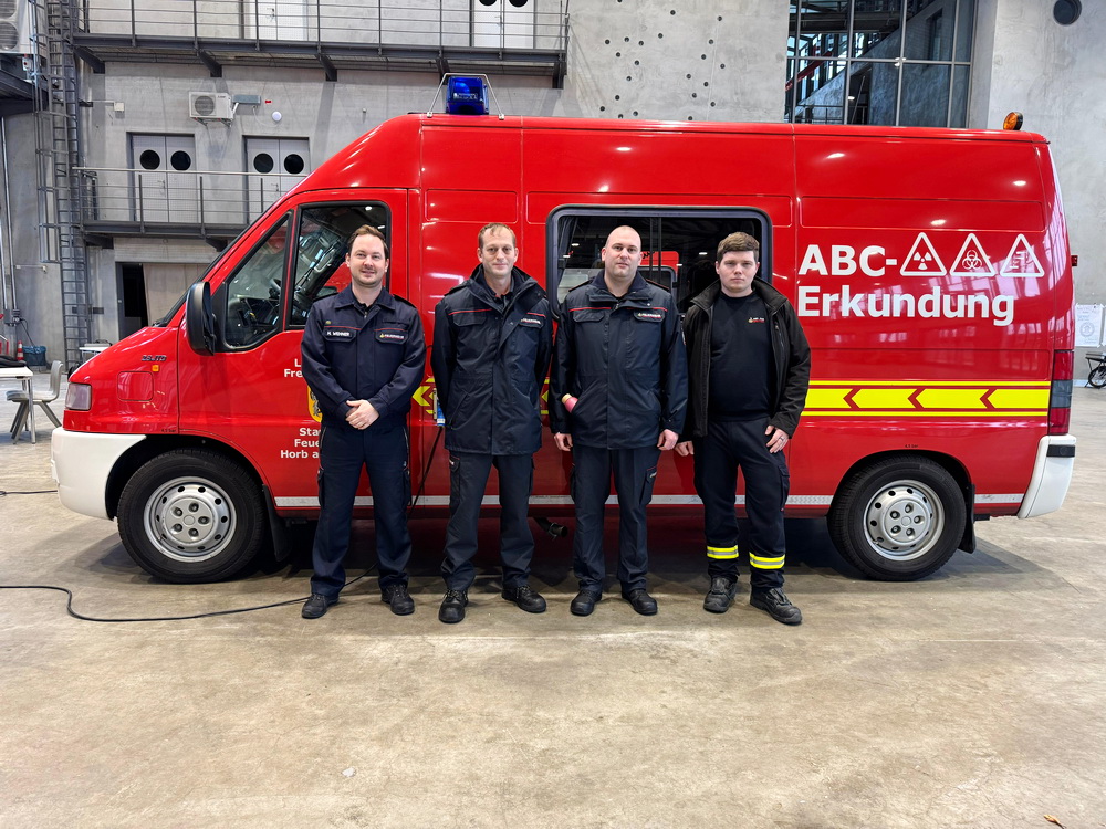Mit Tobias Bez nahm diese Woche ein Feuerwehrangehöriger der Abteilung Oberderdingen, der sich auch im ABC-Zug Bretten engagiert, an einem fünftägigen Vollzeitlehrgang „ABC-Erkundung“ an der Landesfeuerwehrschule Baden-Württemberg in Bruchsal teil.
Mehr: ogy.de/2adn