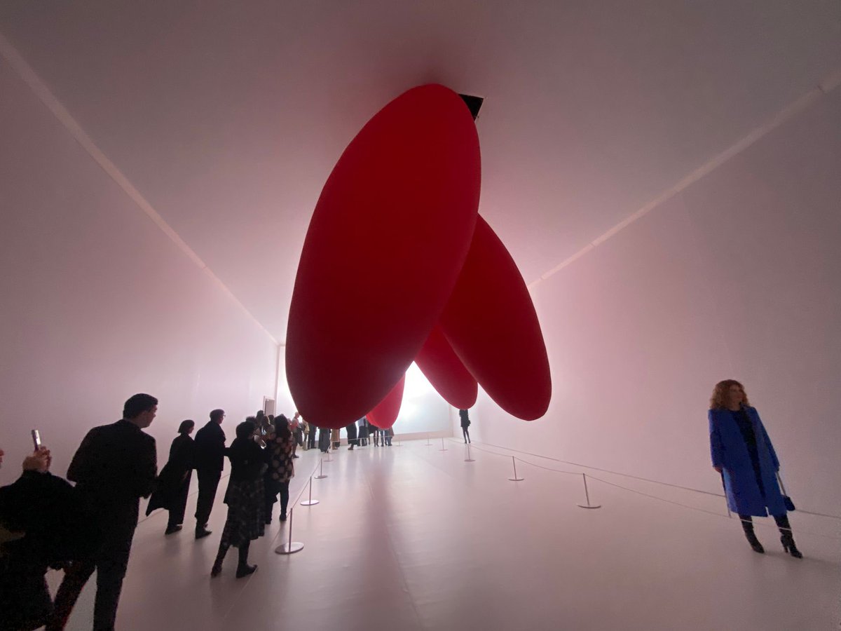 advisor_silla's tweet photo. Un viaggio emozionale che ti invita a riflettere su temi come la leggerezza dell’essere, il potere dell’immaginazione e la bellezza nelle piccole cose. #BallonMuseum è #Euphoria a La Nuvola di #Fuksas https://t.co/C6KLEM8yBR