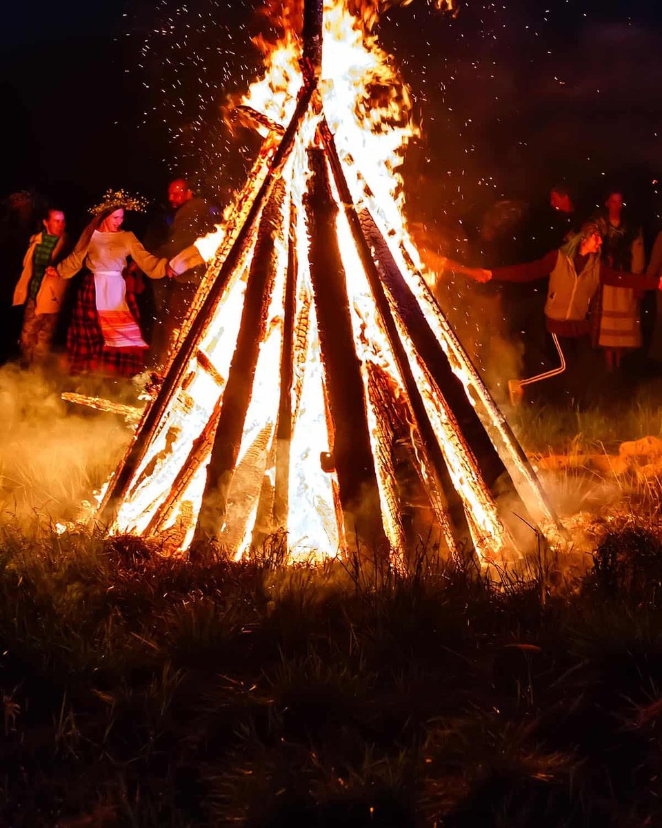 WadeJo8's tweet photo. #BonfireFriday https://t.co/CPCUrflOrX