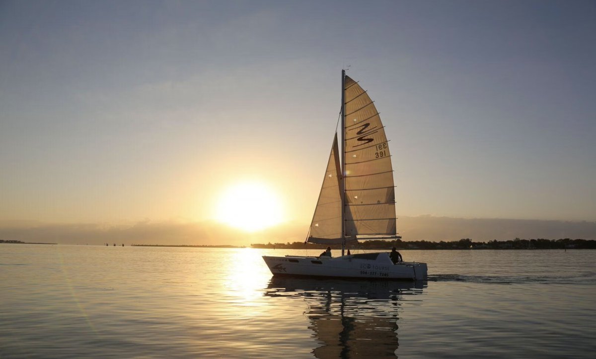 FlHistoricCoast's tweet photo. 🌅⛵ Experience the magic of #NightsOfLights on a stunning sunset #catamaran sailing tour with St. Augustine Eco Tours! Cruise the waters and soak in the holiday glow. 🎄 #FloridasHistoricCoast #StAugustine https://t.co/JwAMklZLDh https://t.co/UOkBmfaAcl
