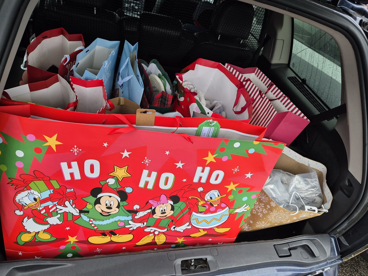 A big heartfelt thank you to @DunelmSwindon for including us in the Delivering Joy at Christmas Campaign. Our clients are thrilled with the thoughtful gifts generously donated by the public, they are leaving our centre with big smiles and full hearts.🎁💖