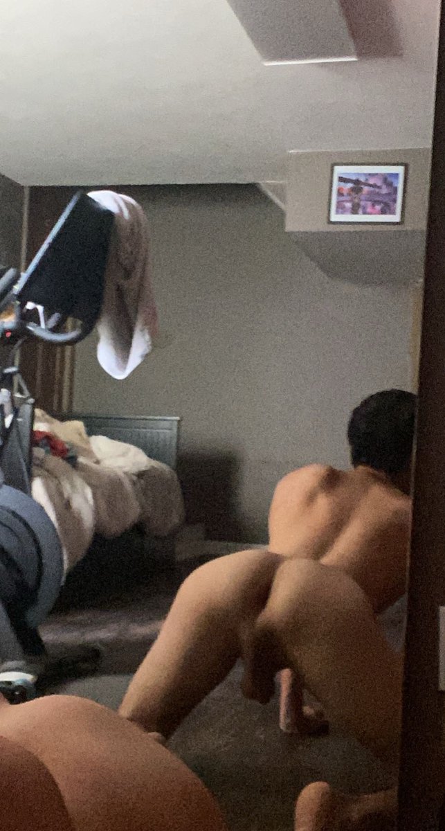 i’m in heat 🥵 who can help?