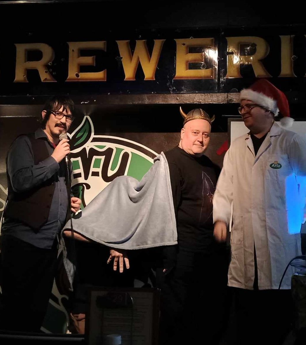 One of the best panto cows I've had the pleasure of watching being milked <a href="/penfolduk01/">Mark Simpson</a> - great show at the Late Night Sweet Shop <a href="/ilovecherryreds/">Cherry Reds 🇪🇺🍒💙</a> last night ⚠️🎅