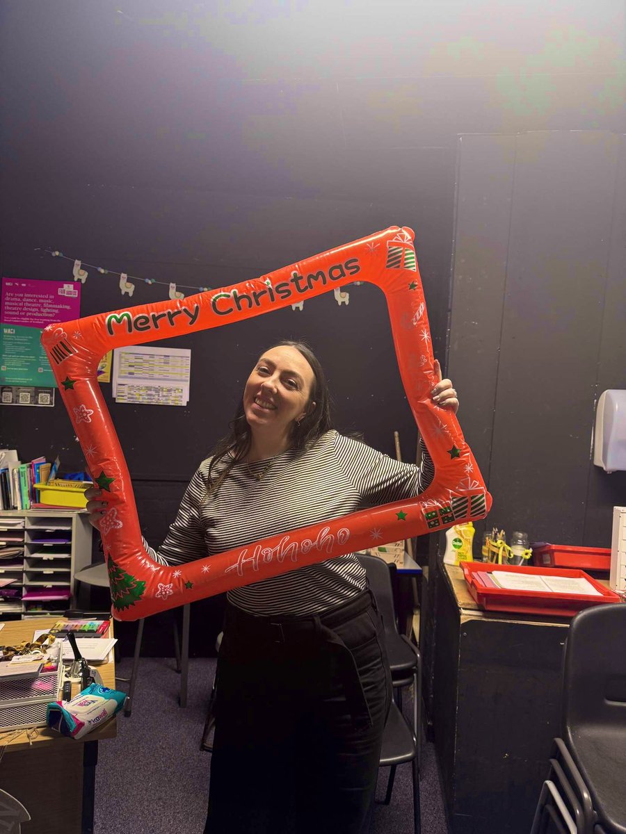 From both the chaplaincy captains and all the teachers, we hope everyone has the best christmas and stays well💕. Thank you for everything you have done this year and we hope you have a great start to 2025 🎉🥳🎊 <a href="/MargaretsHigh/">St Margaret's HS</a> <a href="/smhsRE/">Saint Margaret's RE Dept</a> <a href="/MissMcNultymods/">Miss McNulty</a> @missmccrimmon1