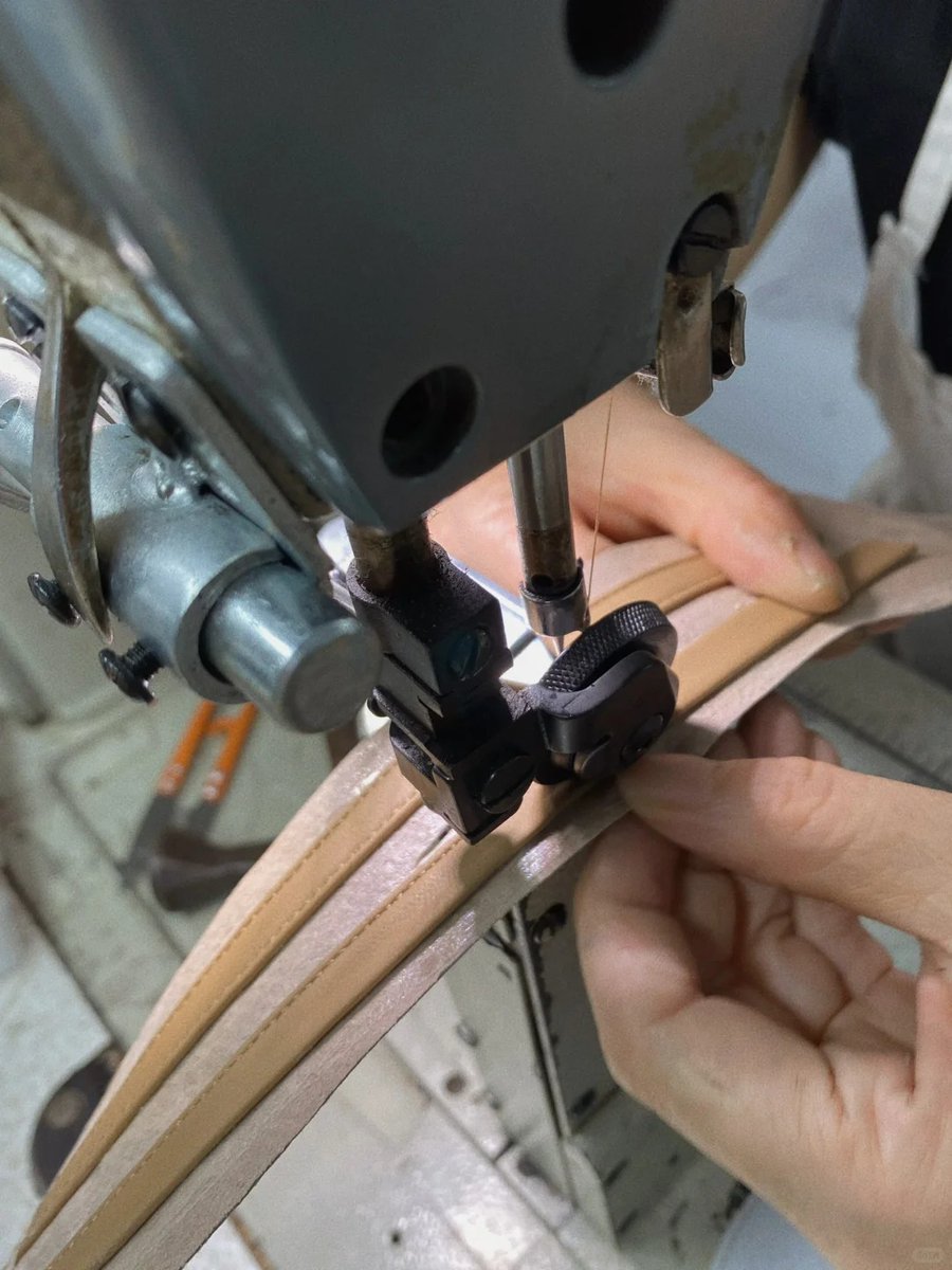 Shoe Factory Daily 10 | Custom Mary Jane Part 2
This year, we're continuing with large-scale production.