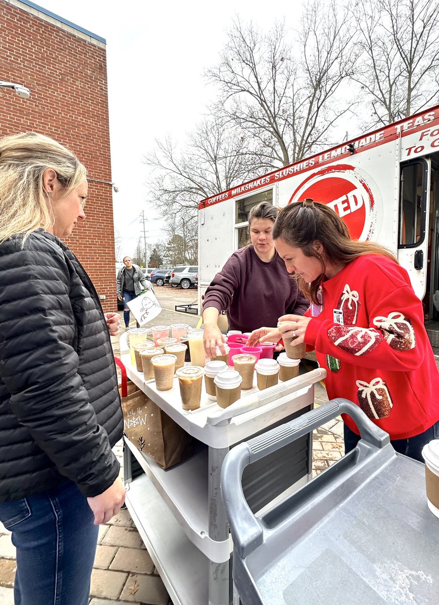CraftedJolt's tweet photo. 🎄 Rocky Hill’s PTO treated all staff to their favorite Crafted Jolt drink sending them off for a restful holiday break. https://t.co/BtpBV5C7pj