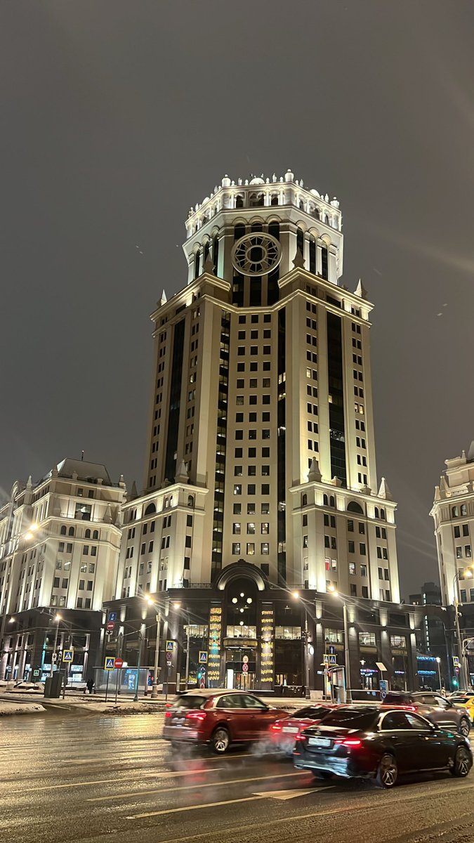 Red square❄️🤍.