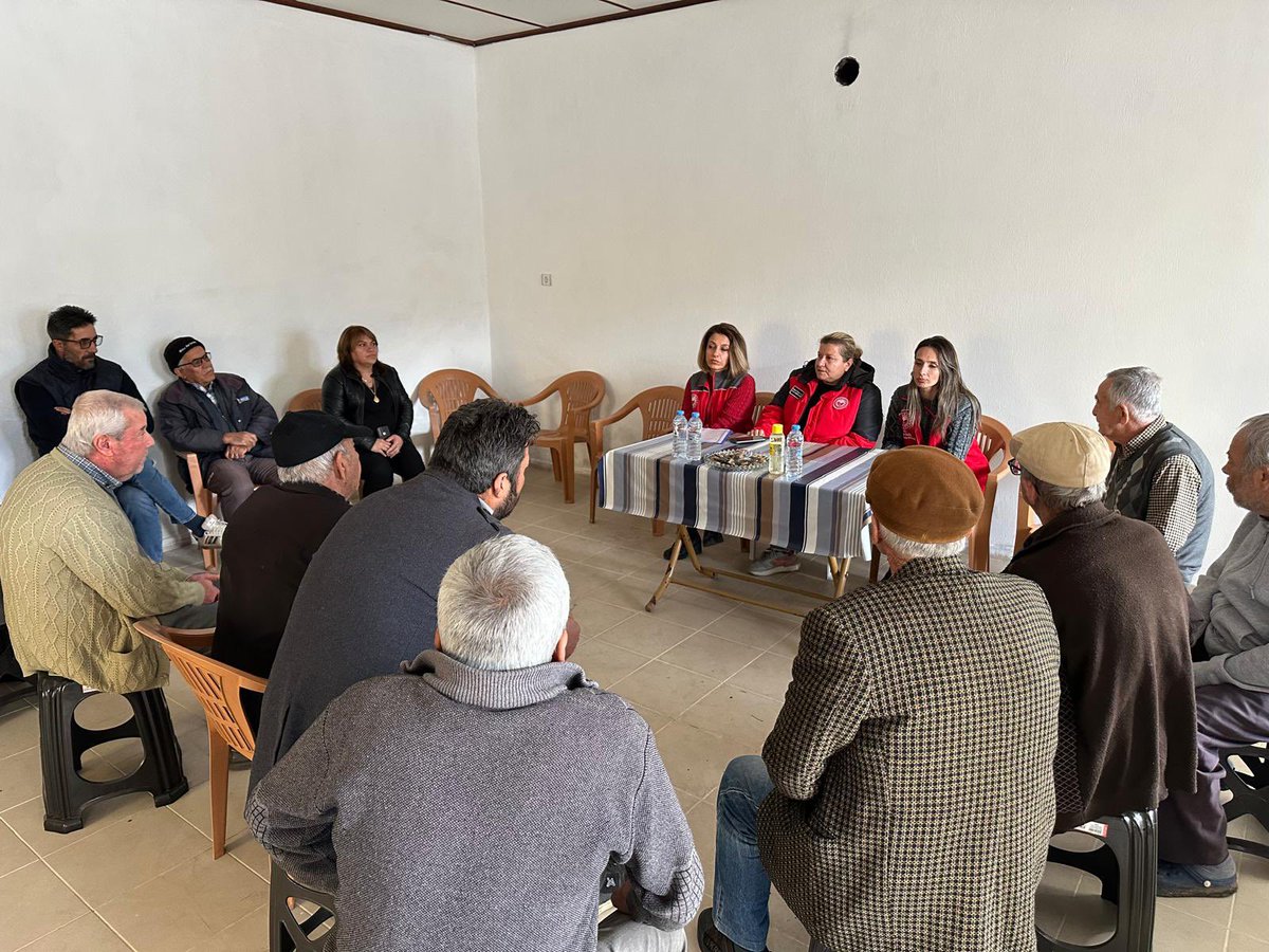 milastarim's tweet photo. Bugün Yaşyer Ekindere ve Çökertme Mahallelerin deyiz..

Bakanlığımızca 81 İl 922 İlçede eş zamanlı gerçekleştirilen “Cuma buluşmaları” kapsamında, üreticilerimizi mahallelerinde ziyaret ederek yeni tarım ve hayvancılık destekleme modelleri ile ilgili bilgilendirme yaptık.. https://t.co/9NoI9xXvTh